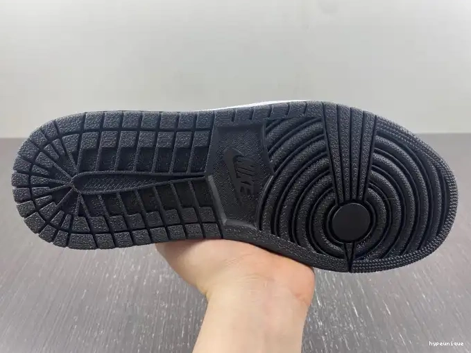 HYPE Shadow Low 1 Retro 705329-003 Jordan 0514